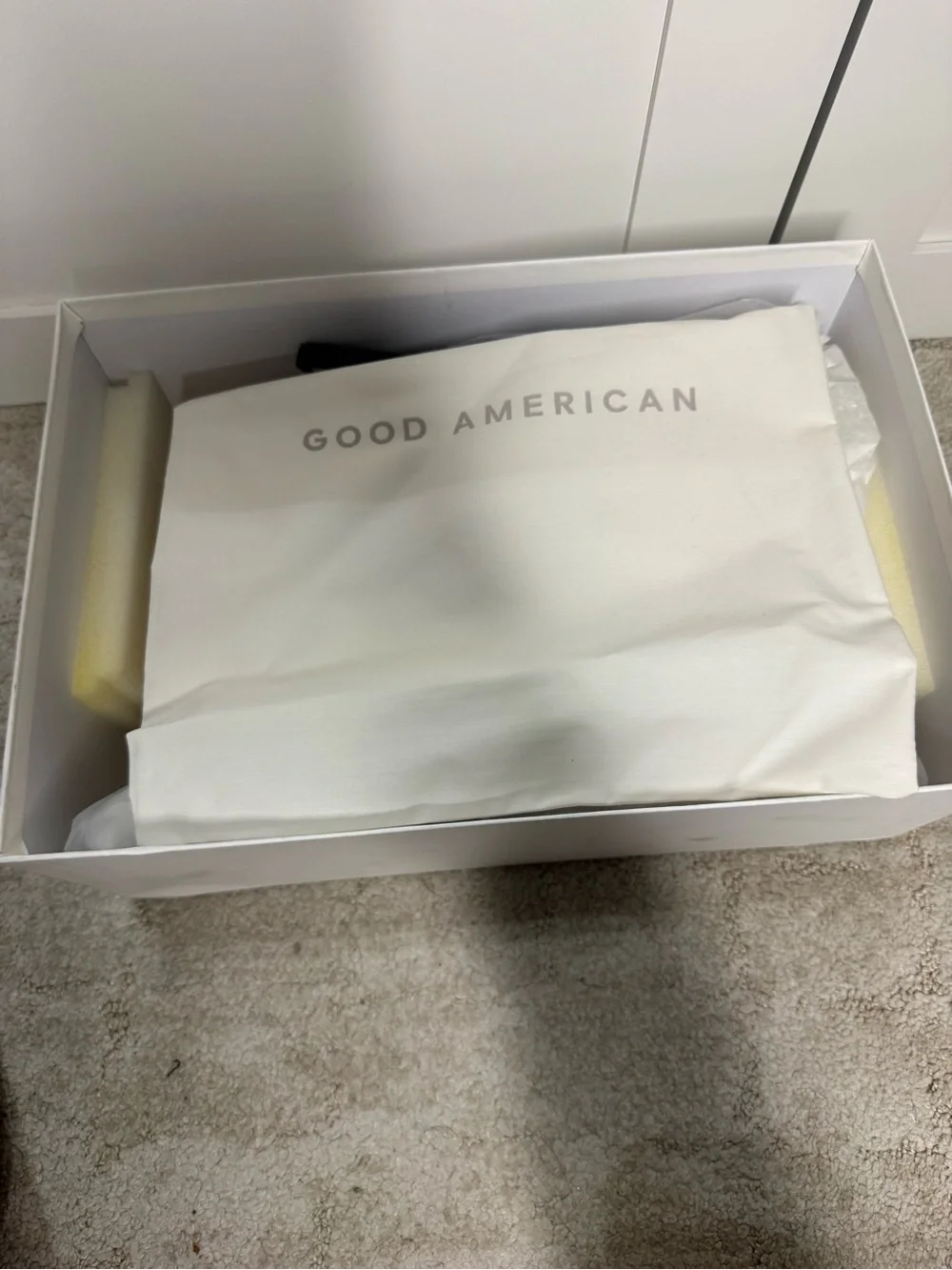 Good American | “The Icon” Pump in Satin Black